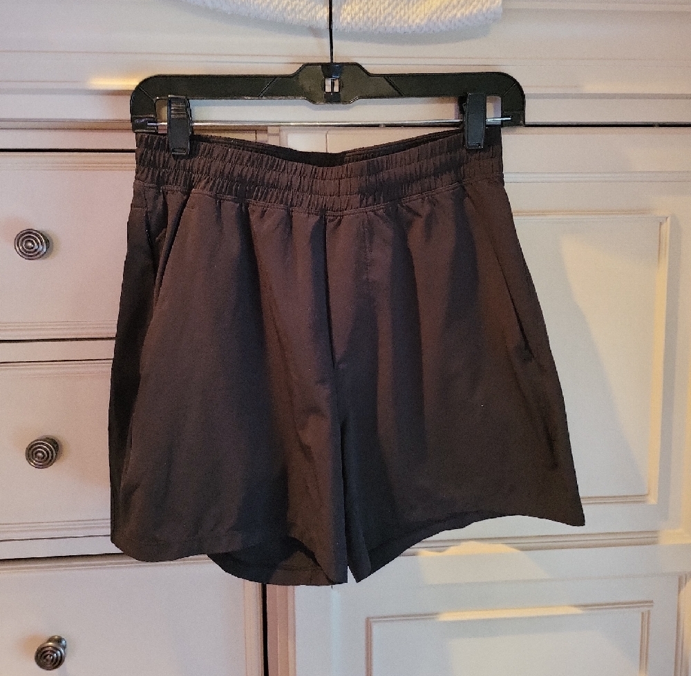 Lululemon Women's Black Shorts Size S